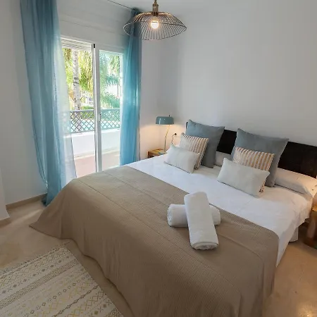 Vacation Marbella: Contemporary With Pool & Marina Proximity Apartment