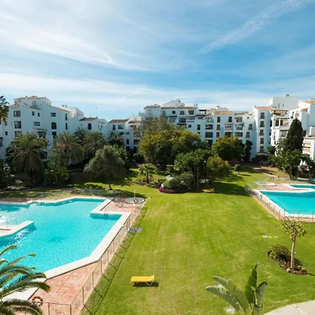 Vacation Marbella: Contemporary With Pool & Marina Proximity Apartment *