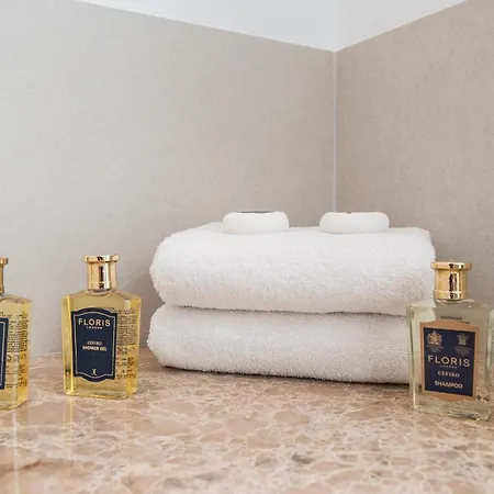 公寓 Vacation I Contemporary Apartment, Swimming-pool, 24-7 Security, A Minute From The Marina, The Sea And Luxury Shopping *