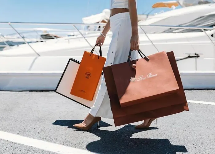 Apartament Vacation I Contemporary Apartment, Swimming-pool, 24-7 Security, A Minute From The Marina, The Sea And Luxury Shopping