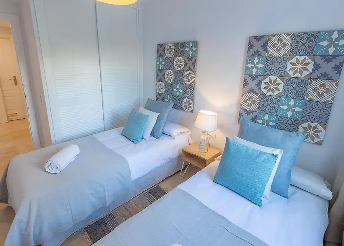 公寓 Vacation I Contemporary Apartment, Swimming-pool, 24-7 Security, A Minute From The Marina, The Sea And Luxury Shopping 马尔韦利亚