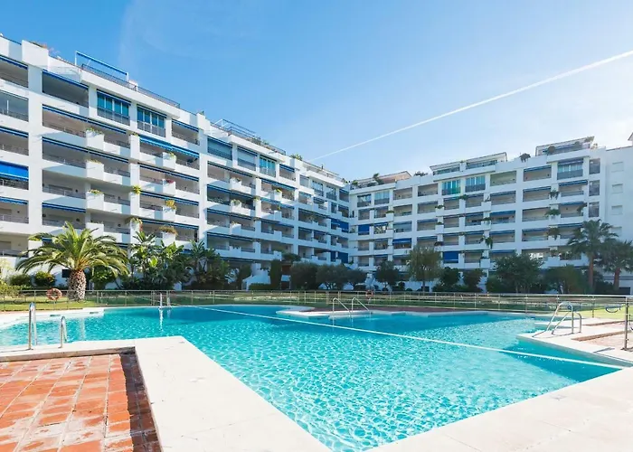 Vacation I Contemporary Apartment, Swimming-pool, 24-7 Security, A Minute From The Marina, The Sea And Luxury Shopping * Marbella