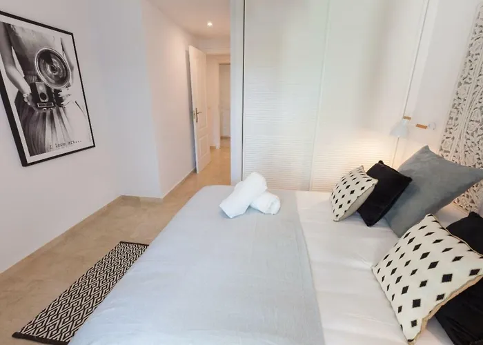 Vacation I Contemporary Apartment, Swimming-pool, 24-7 Security, A Minute From The Marina, The Sea And Luxury Shopping * 马尔韦利亚