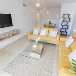 Apartment Vacation Marbella: Contemporary With Pool & Marina Proximity *