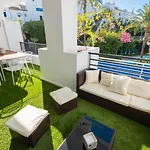 Vacation I Contemporary Apartment, Swimming-pool, 24-7 Security, A Minute From The Marina, The Sea And Luxury Shopping *