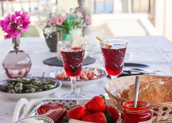 Apartament Vacation I Contemporary Apartment, Swimming-pool, 24-7 Security, A Minute From The Marina, The Sea And Luxury Shopping